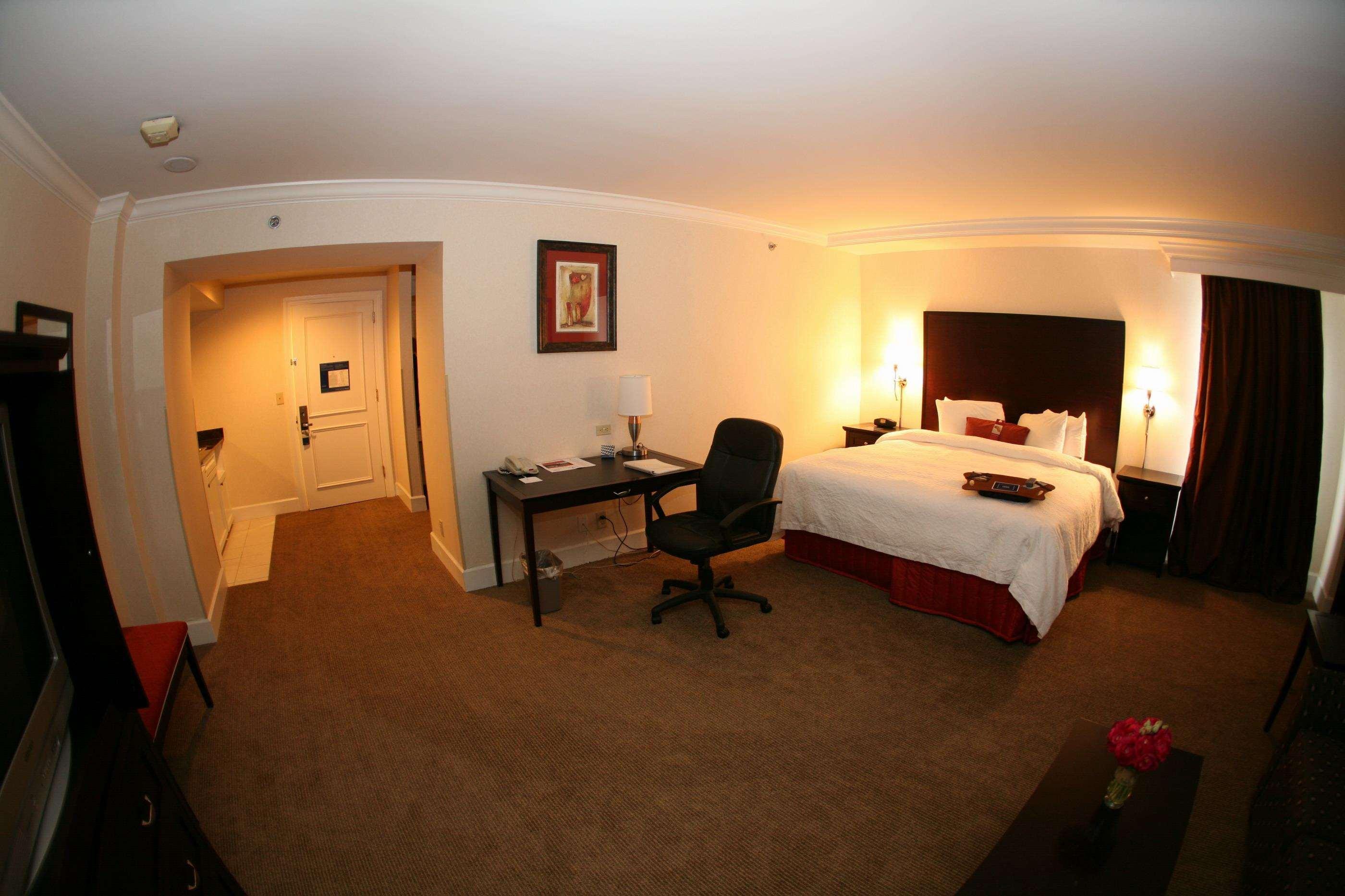Hampton Inn & Suites Стэмфорд Номер фото