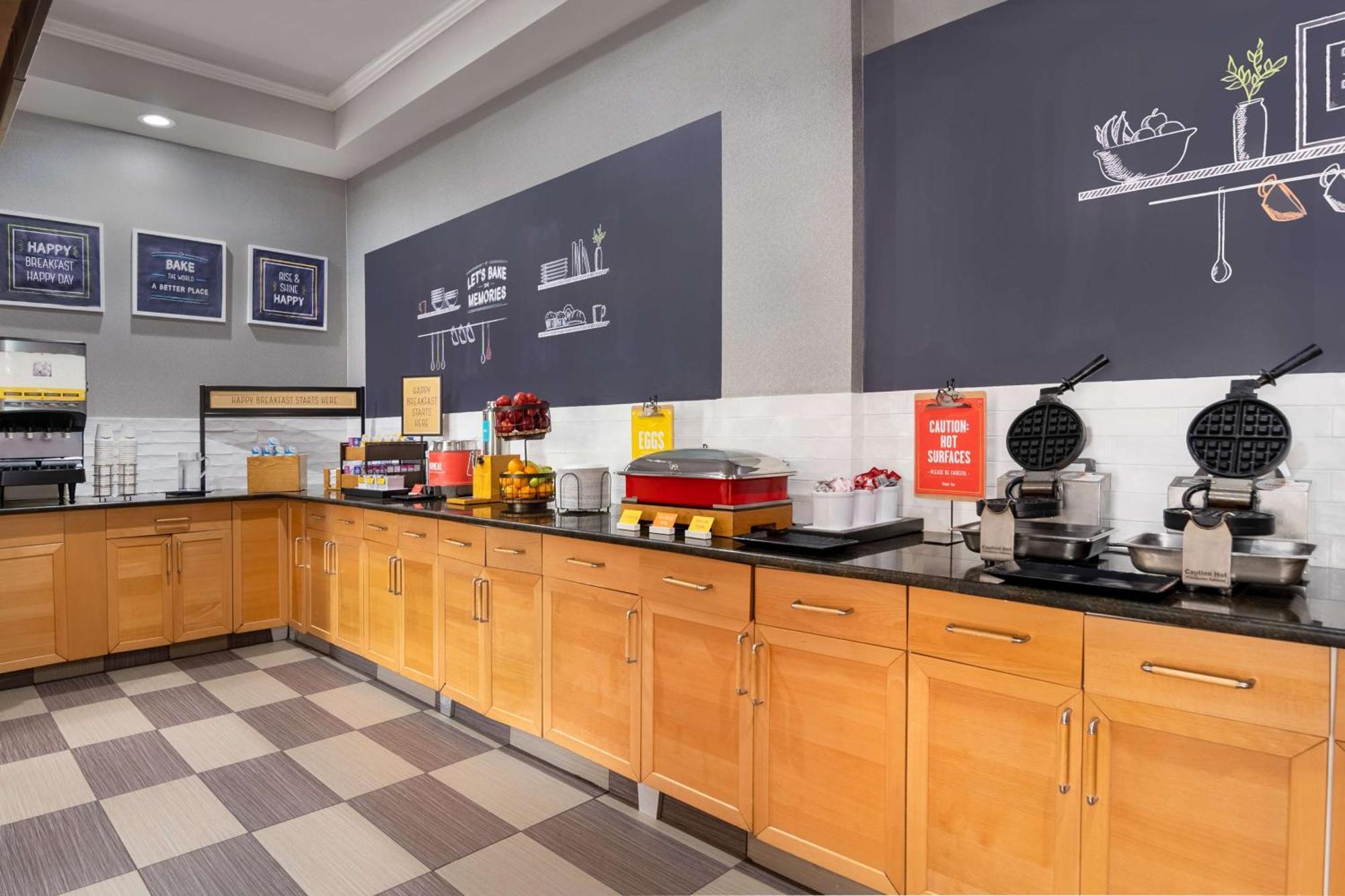Hampton Inn & Suites Стэмфорд Экстерьер фото